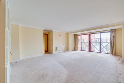 3 bedroom flat for sale, Sailmakers Court, William Morris Way, London