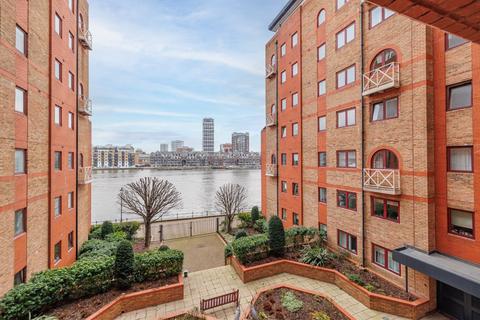 3 bedroom flat for sale, Sailmakers Court, William Morris Way, London