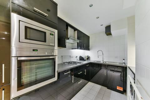 2 bedroom flat for sale, Charter House, Crown Court, London