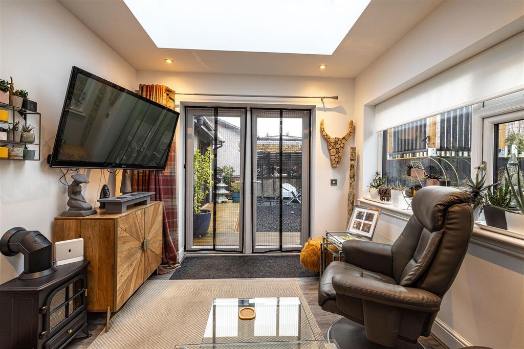 2 Kingsknowe Gardens Galashiels 32.JPG