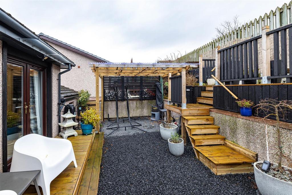 2 Kingsknowe Gardens Galashiels 39.JPG