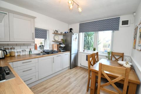 2 bedroom flat for sale, Ashfield Close, Salford, M6