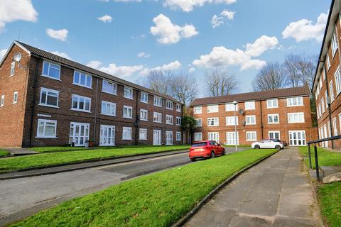 2 bedroom flat for sale, Ashfield Close, Salford, M6