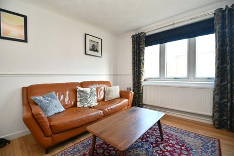2 bedroom flat for sale, Ashfield Close, Salford, M6
