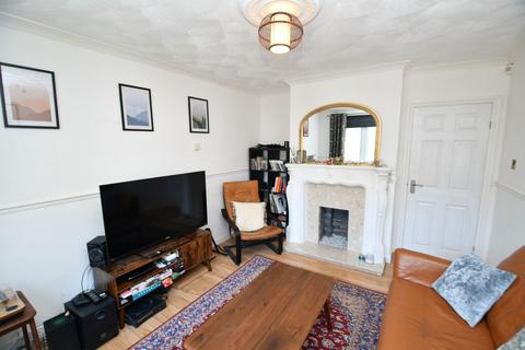 2 bedroom flat for sale, Ashfield Close, Salford, M6