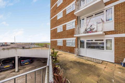 2 bedroom flat for sale, Annes Court, Hayling Island, Hampshire