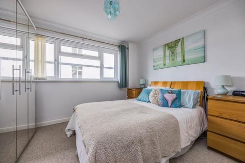 2 bedroom flat for sale, Annes Court, Hayling Island, Hampshire