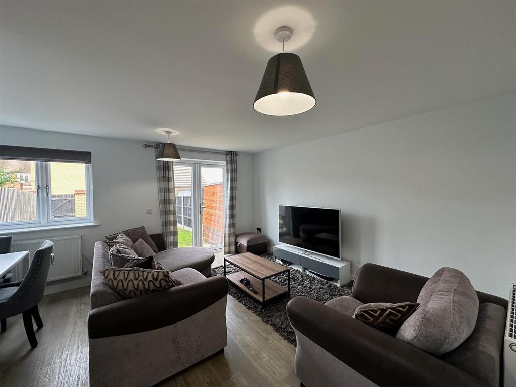 Lounge/Dining Room