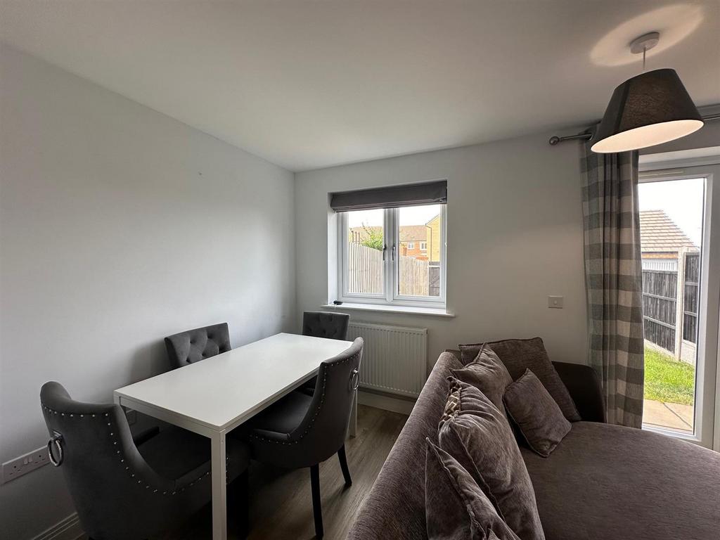 Lounge/Dining Room