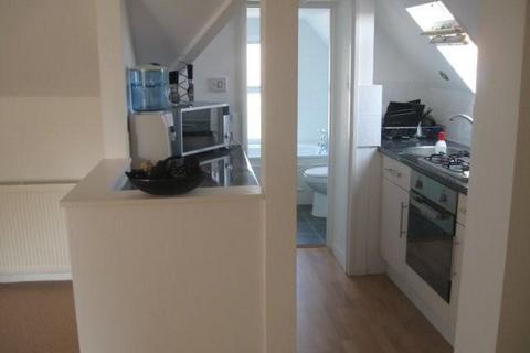 1 bedroom flat to rent, Hurstbourne Road, SE23