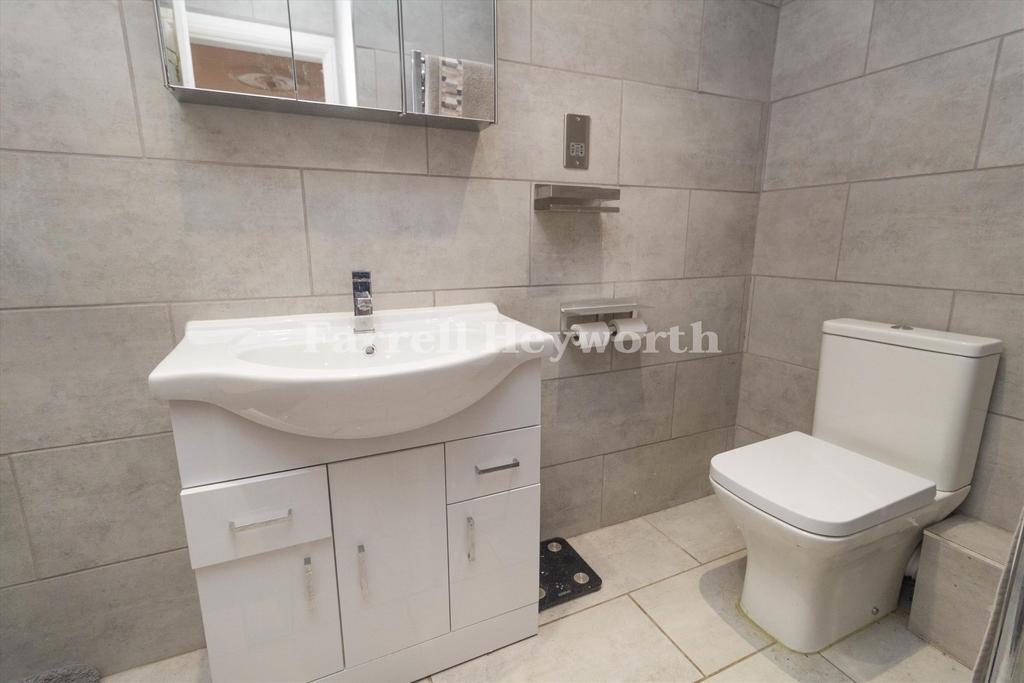 Bedroom 1 en suite