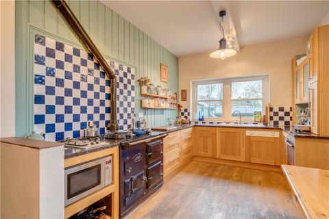 4 bedroom end of terrace house for sale, Otley Road, Harrogate, North Yorkshire, HG2