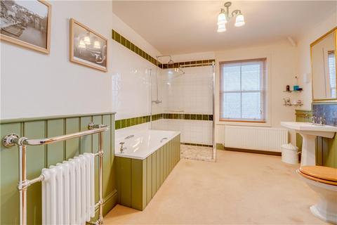 4 bedroom end of terrace house for sale, Otley Road, Harrogate, North Yorkshire, HG2