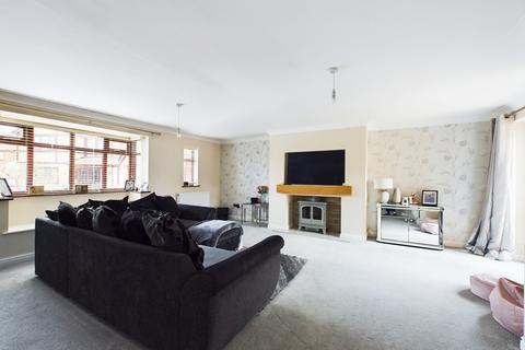 4 bedroom detached house for sale, Hawthorn Close, Wesham PR4
