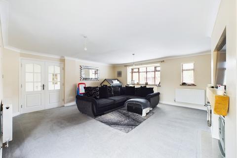 4 bedroom detached house for sale, Hawthorn Close, Wesham PR4