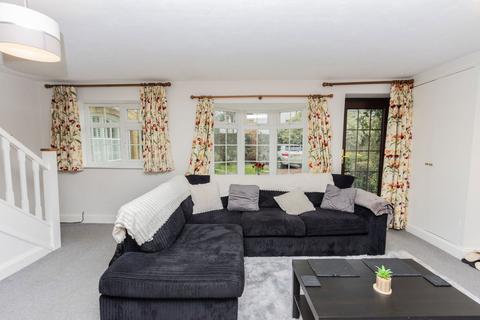 2 bedroom terraced house for sale, No Onward Chain in Hawkhurst