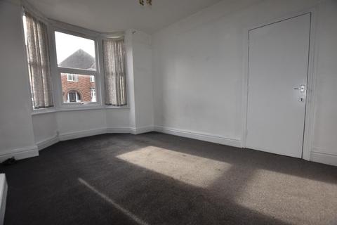 3 bedroom semi-detached house to rent, Huntly Grove, Eastfield, Peterborough, PE1