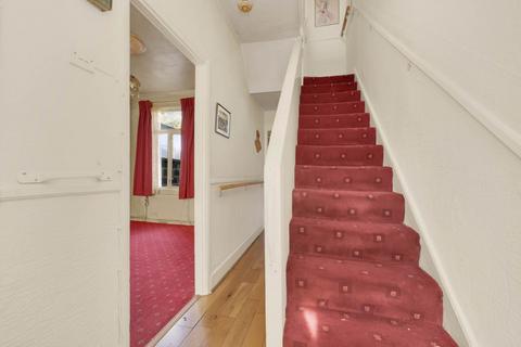 70 Dunedin Road, London, E10 5NJ