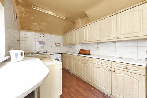 70 Dunedin Road, London, E10 5NJ