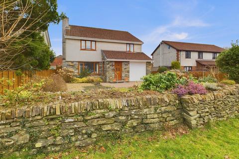 2 Guipavas Road, Callington, PL17 7PL