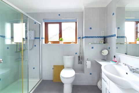 2 Guipavas Road, Callington, PL17 7PL