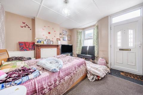 3 bedroom terraced house for sale, High Wycombe,  Buckinghamshire,  HP11