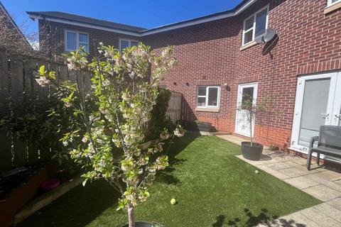 3 bedroom semi-detached house for sale, Lynwood Way, South Shields