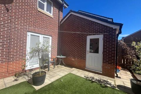 3 bedroom semi-detached house for sale, Lynwood Way, South Shields