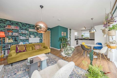 2 bedroom flat for sale, City Road, London EC1V