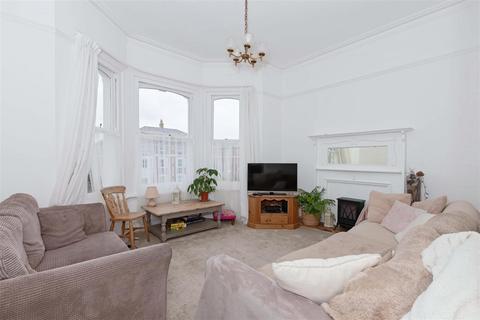 Flat 4, 10 Byron Road, Worthing, BN11 3HN
