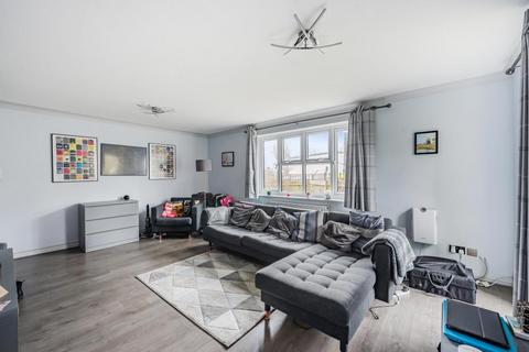 1 bedroom flat for sale, Slough,  Berkshire,  SL3