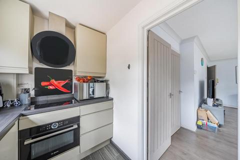 1 bedroom flat for sale, Slough,  Berkshire,  SL3