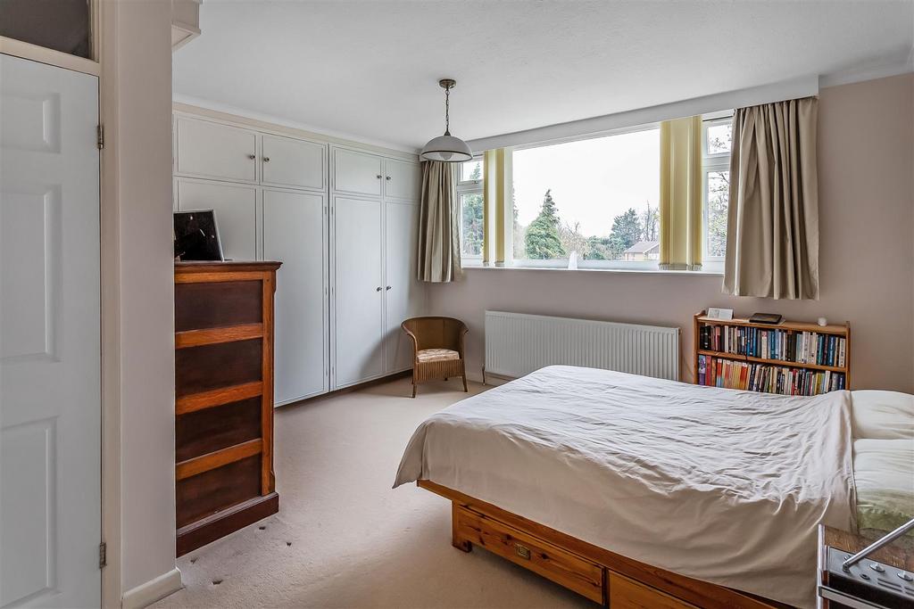 Sandown-Lodge-5.jpg