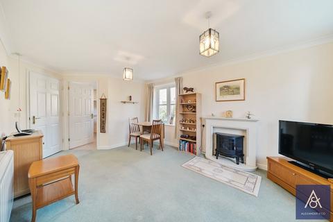 1 bedroom apartment for sale, Buckingham Road, Northamptonshire NN13