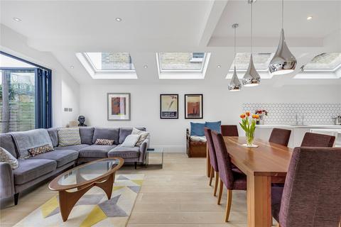 16 Holmes Road, Twickenham, TW1 4RE
