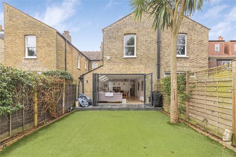 16 Holmes Road, Twickenham, TW1 4RE