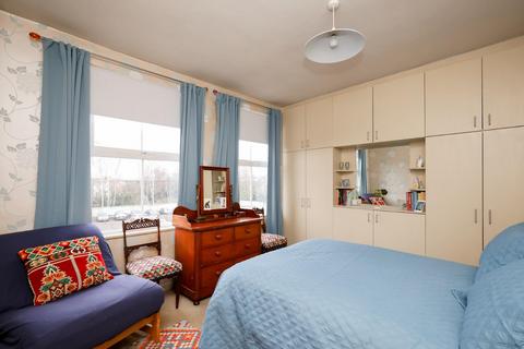8 Layton Road, Brentford, TW8 0QJ