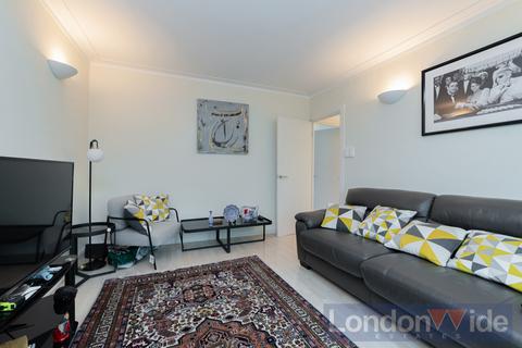 1 bedroom apartment for sale, Fordwych Court, Shoot Up Hill, West Hampstead, NW2