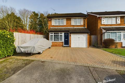 3 bedroom house for sale, Patrick Way, Aylesbury, Buckinghamshire