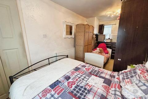 1 Ashfield Place, Fagley, Bradford, BD2 3JB