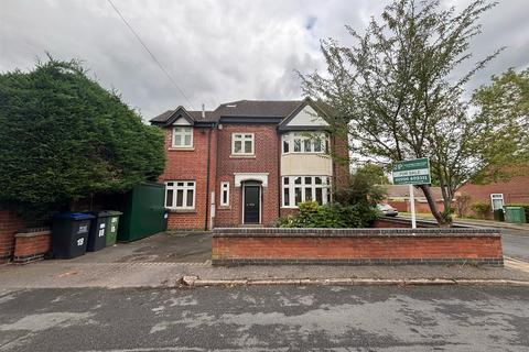 18 Dickins Road, Warwick, CV34 5NR