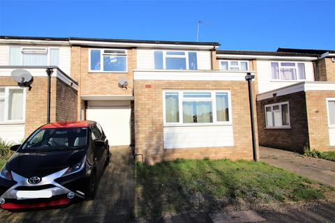 4 bedroom terraced house to rent, Uxbridge Middlesex