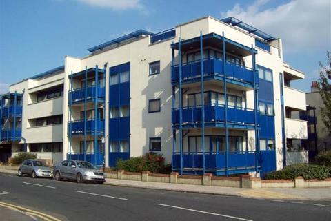 2 bedroom flat to rent, York Mansions East, East Sussex BN1