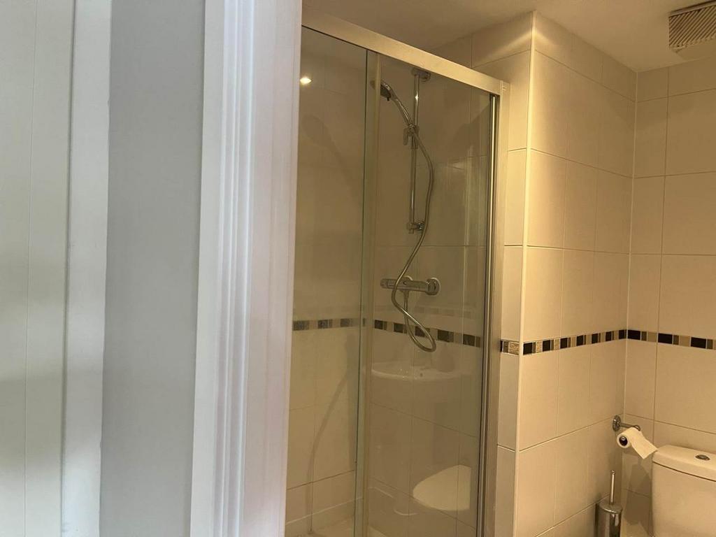 En Suite Shower Room