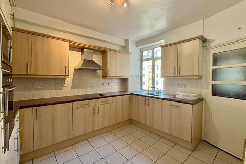3 bedroom apartment for sale, Onslow Crescent, London SW7