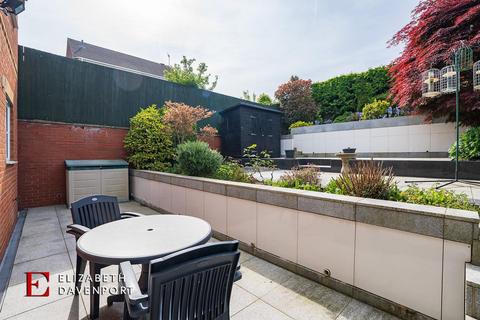4 bedroom detached house for sale, Greenland Court, Coventry, CV5