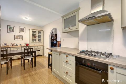 8 Durham Avenue, Romford, RM2 6JS