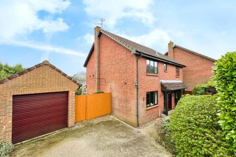 4 bedroom detached house for sale, Spanton Crescent, Hythe