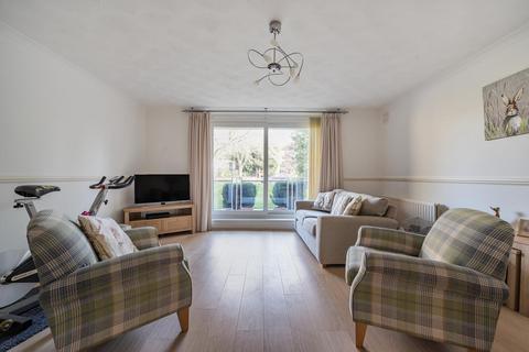 2 bedroom flat for sale, Park Road, Beckenham, Kent, BR3