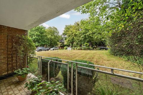 2 bedroom flat for sale, Park Road, Beckenham, Kent, BR3